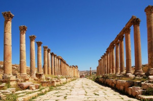древние колонны