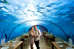 подводный ресторан «Ithaa» 
